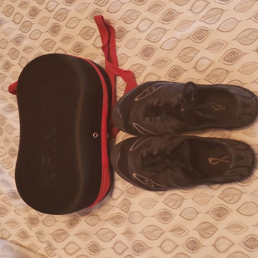 Nfinity Vengeance Black Cheer Shoes